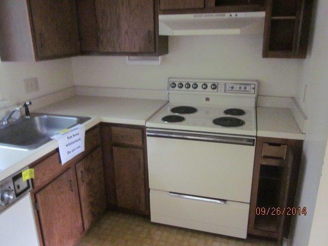 110 West Main Street, Unit 15 Hyannis, MA 02601 - Photo 8 of 10 a utility room with dryer and washer