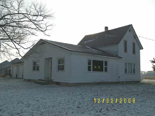 251 9B Road, Unit NE Bourbon, IN 46504 - Photo 1 of 9