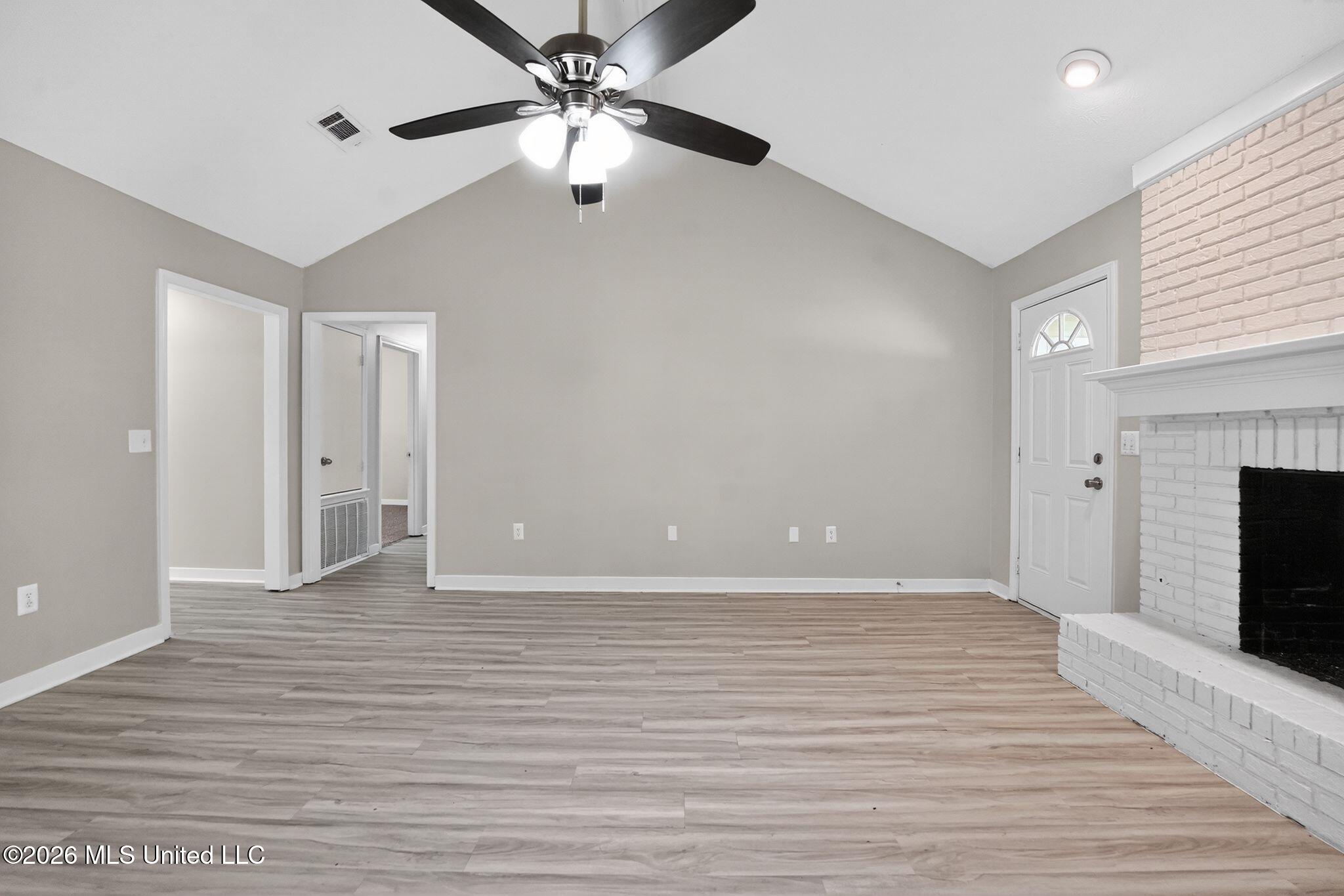 147 Sunnycrest Drive Ridgeland, MS 39157 - Photo 4 of 40 21_147_Sunnycrest_Dr_Ridgeland_MS_39157_