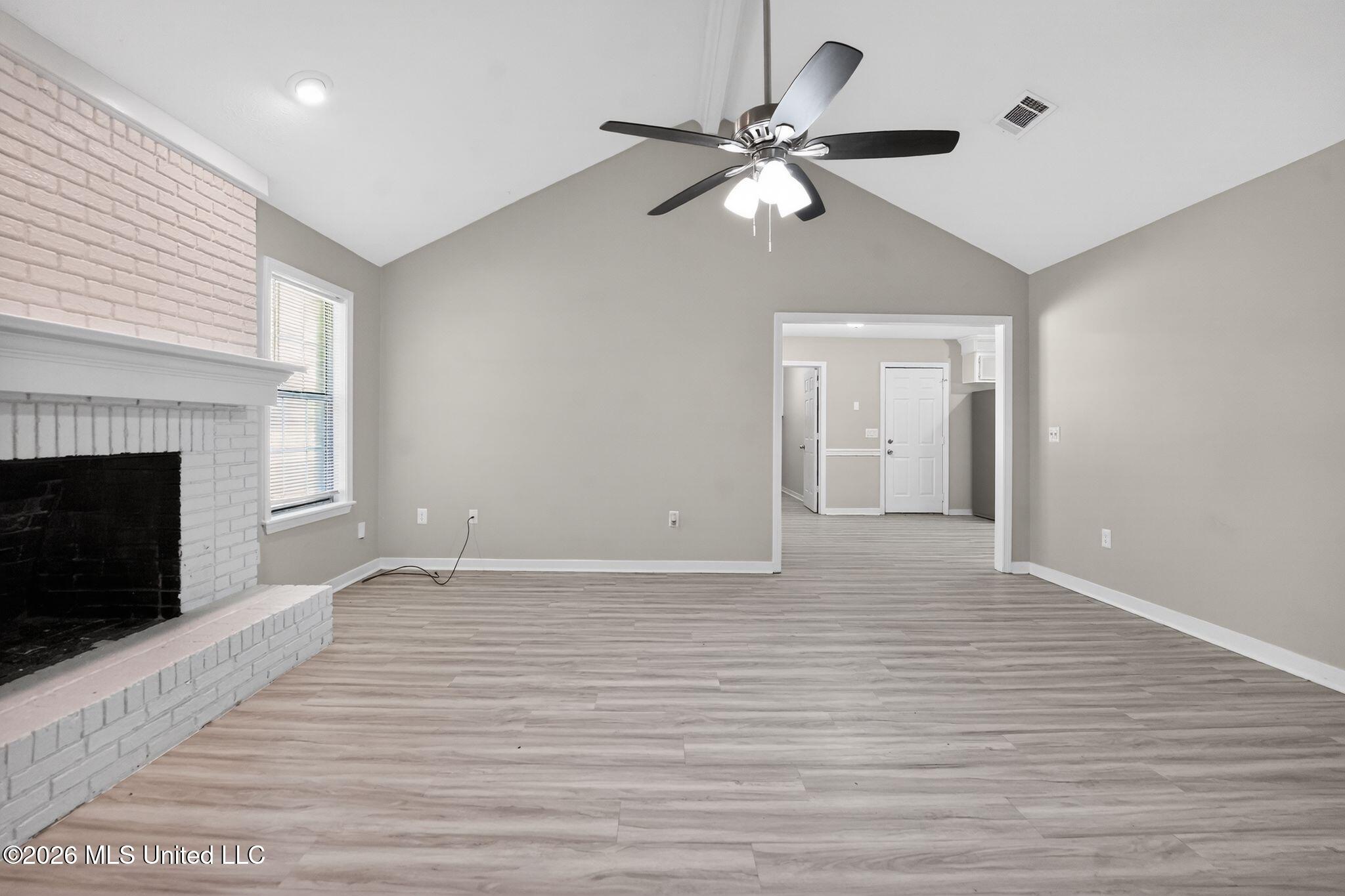 147 Sunnycrest Drive Ridgeland, MS 39157 - Photo 6 of 40 09_147_Sunnycrest_Dr_Ridgeland_MS_39157_