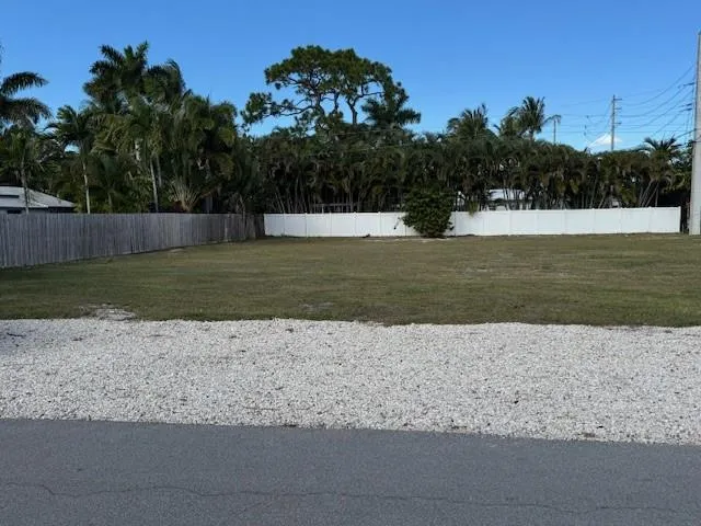 $950,000 | 435 Northeast 25th Street, Wilton Manors, FL 33305