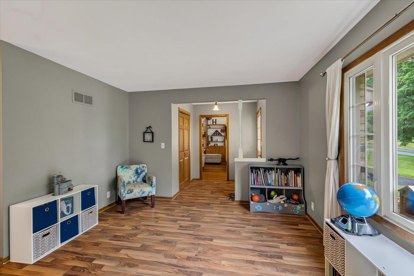 2313 Ramshead Court Waukesha, WI 53188 - Photo 9 of 71