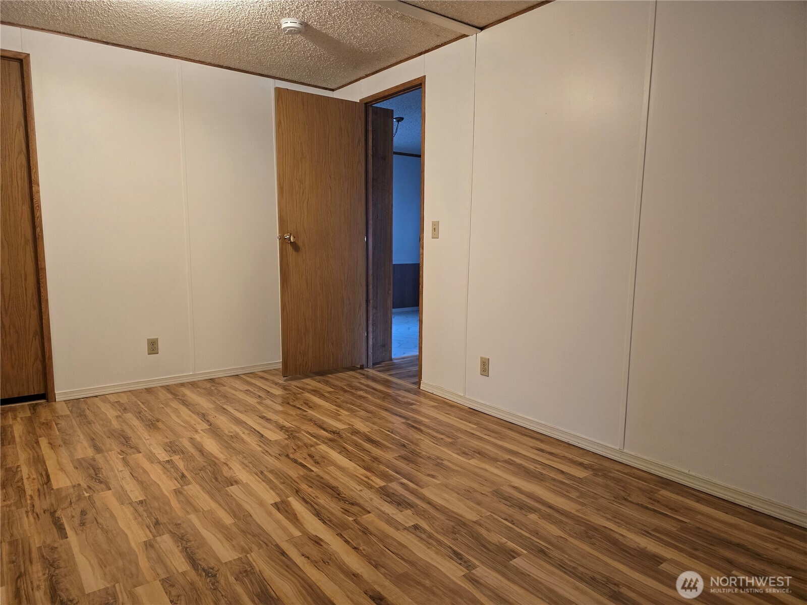 930 Trosper Road Southwest, Unit 78 Tumwater, WA 98512 - Photo 18 of 36 a view of an empty room