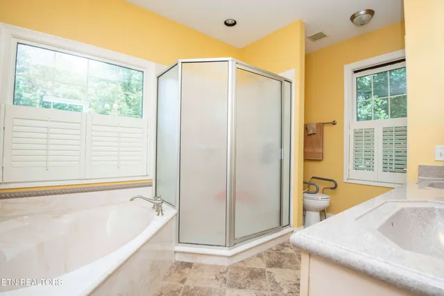 $659,000 | 308 Tahlequah Drive, Loudon, TN 37774