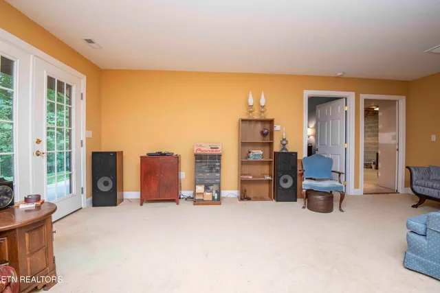 $659,000 | 308 Tahlequah Drive, Loudon, TN 37774