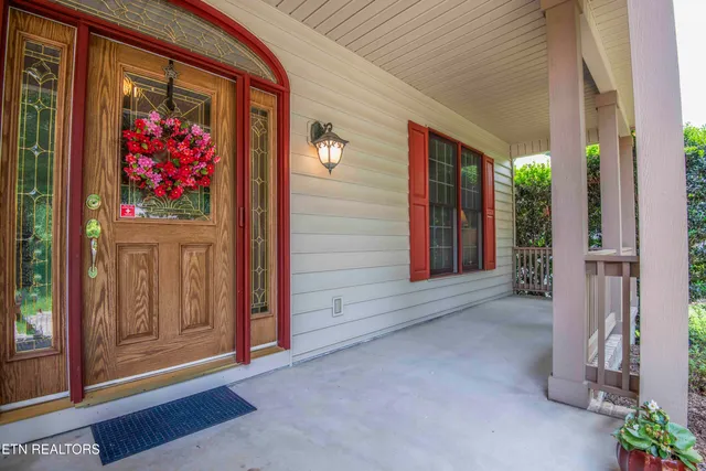 $659,000 | 308 Tahlequah Drive, Loudon, TN 37774