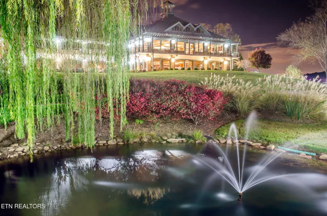 $659,000 | 308 Tahlequah Drive, Loudon, TN 37774