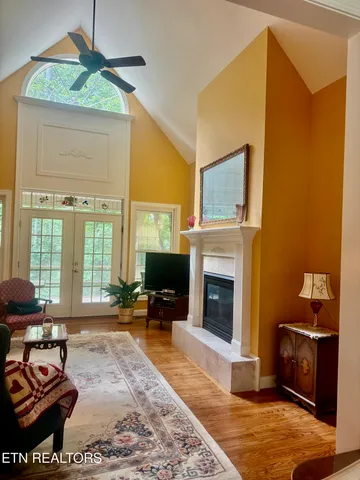 $659,000 | 308 Tahlequah Drive, Loudon, TN 37774