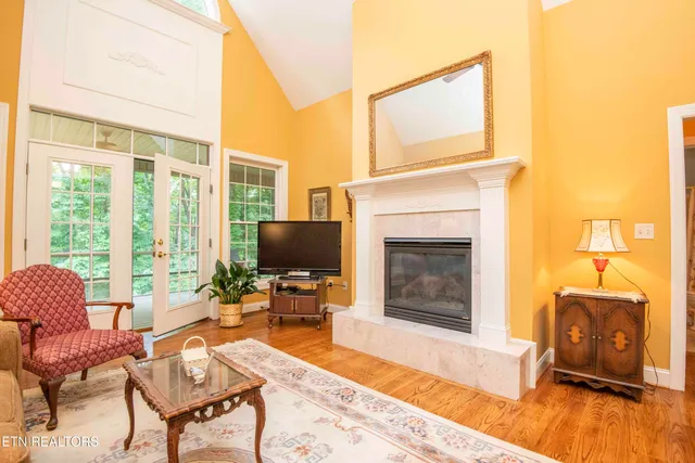 $659,000 | 308 Tahlequah Drive, Loudon, TN 37774