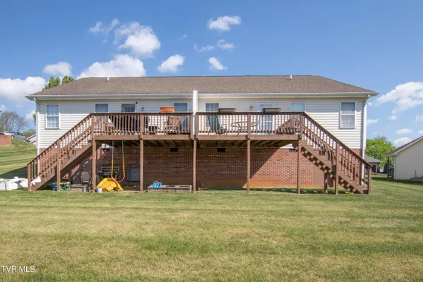 $1,100,000 | Tbd Deer Run Drive, Unit 22 24 AND 27, Abingdon, VA 24211