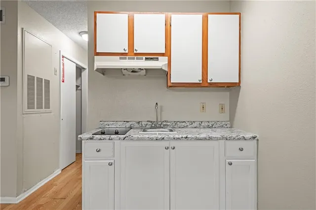 $900 | 6555 Park Manor Drive, Unit 256, Metairie, LA 70003