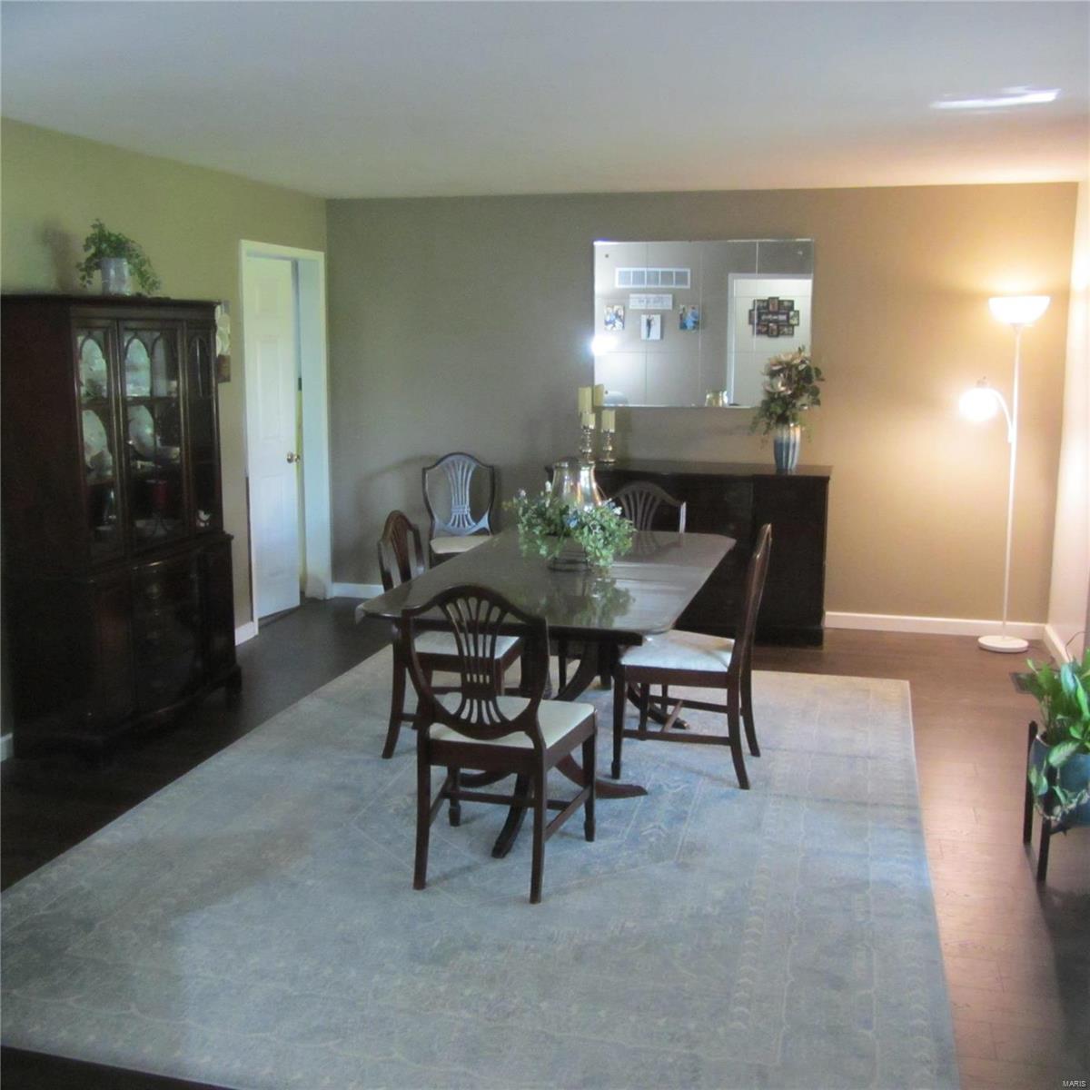 5683 Hempline Road St. Louis, MO 63129 - Photo 3 of 18