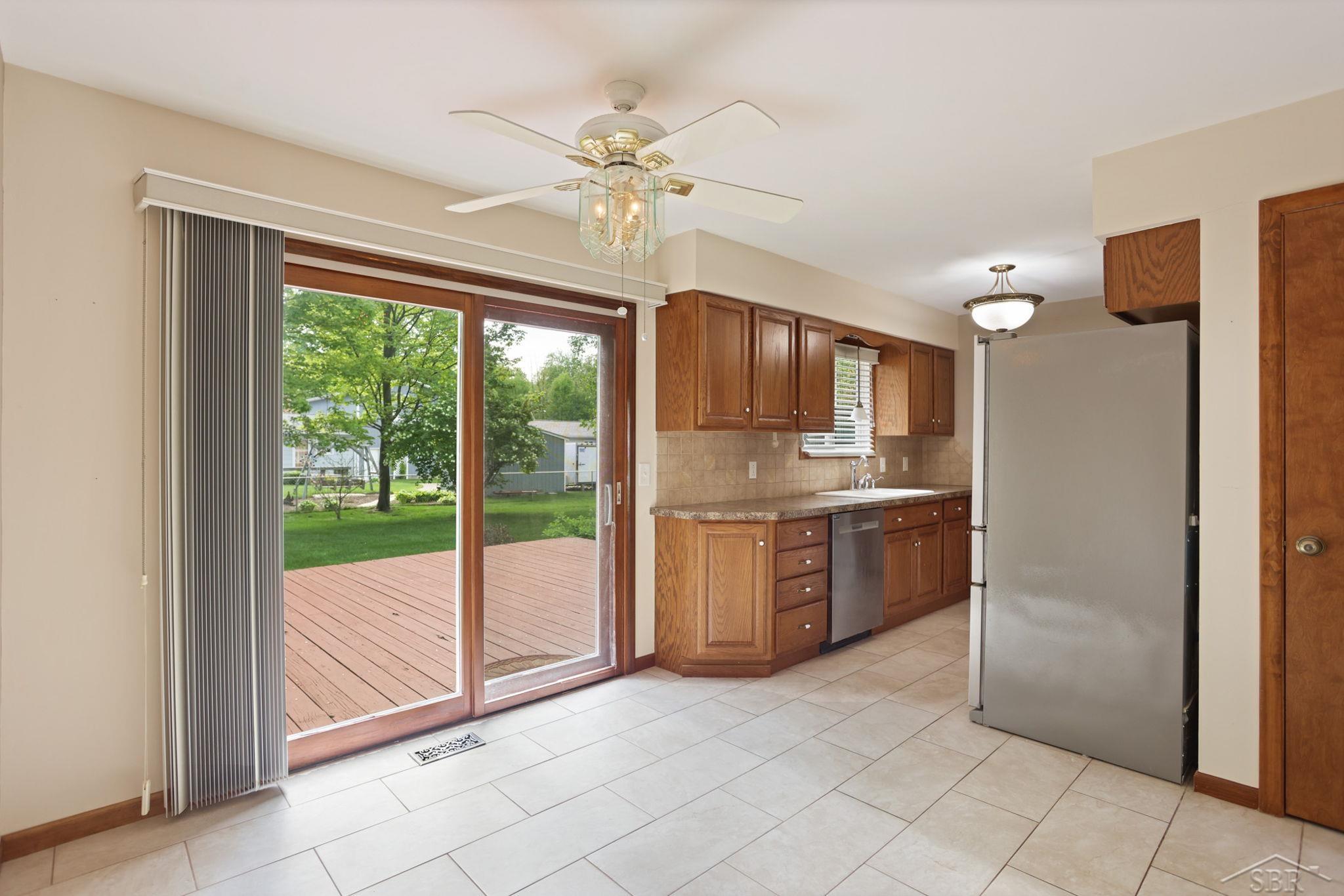 4899 Raymond Road Midland, MI 48642 - Photo 10 of 33