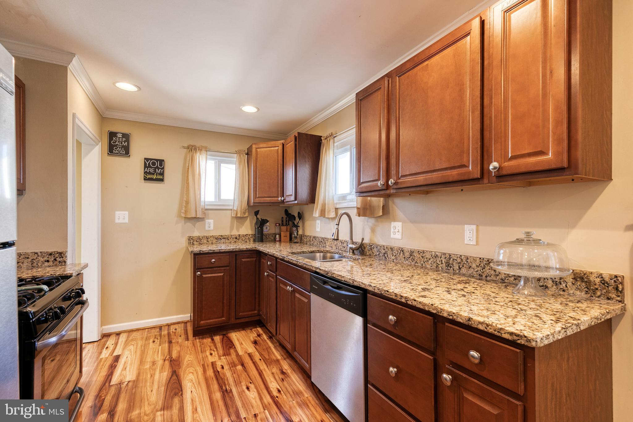 5605 Braxfield Road Baltimore, MD 21227 - Photo 8 of 28