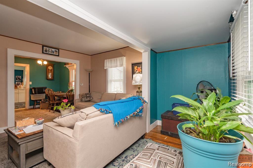 27064 Kelly Road Roseville, MI 48066 - Photo 4 of 29