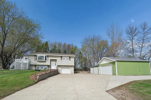 $320,000 | 521 Spruce Avenue North, Maple Lake, MN 55358