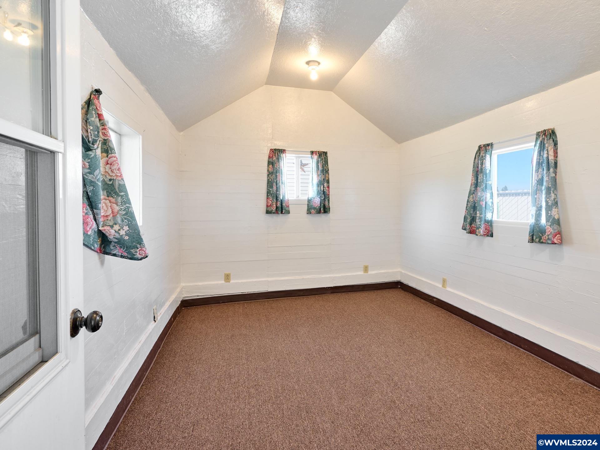 673 Howell Prairie Road Northeast Salem, OR 97317 - Photo 22 of 49 Gallery Image 22