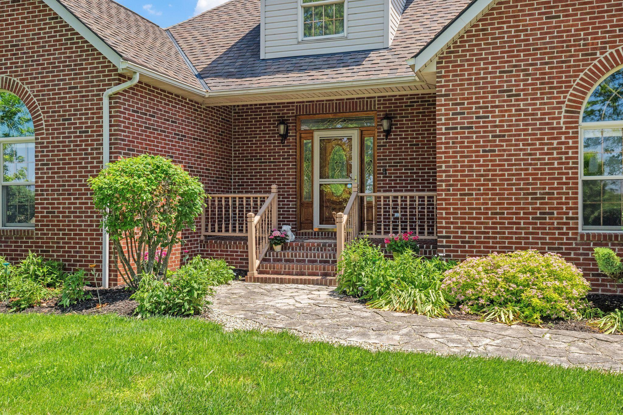7616 Richardson Road Groveport, OH 43125 - Photo 2 of 44
