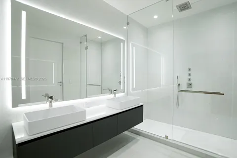 $10,100,000 | 5 Grove Isle Drive, Unit M301, Coconut Grove, FL 33133