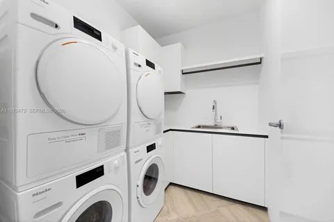 $10,100,000 | 5 Grove Isle Drive, Unit M301, Coconut Grove, FL 33133