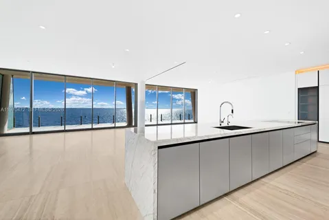 $10,100,000 | 5 Grove Isle Drive, Unit M301, Coconut Grove, FL 33133