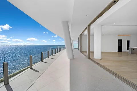 $10,100,000 | 5 Grove Isle Drive, Unit M301, Coconut Grove, FL 33133