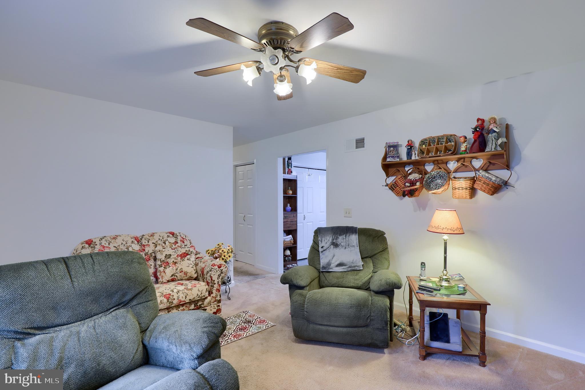 1546 Stony Battery Road Lancaster, PA 17601 - Photo 4 of 24 Gallery Image 4