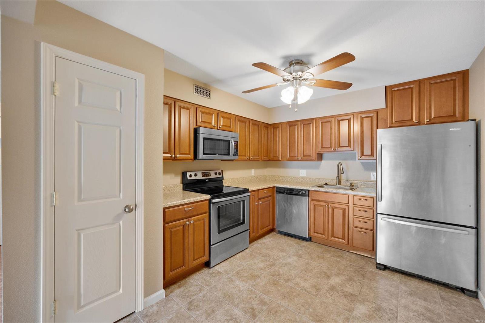 12122 Natural Bridge Road, Unit B Bridgeton, MO 63044 - Photo 5 of 21 Gallery Image 5