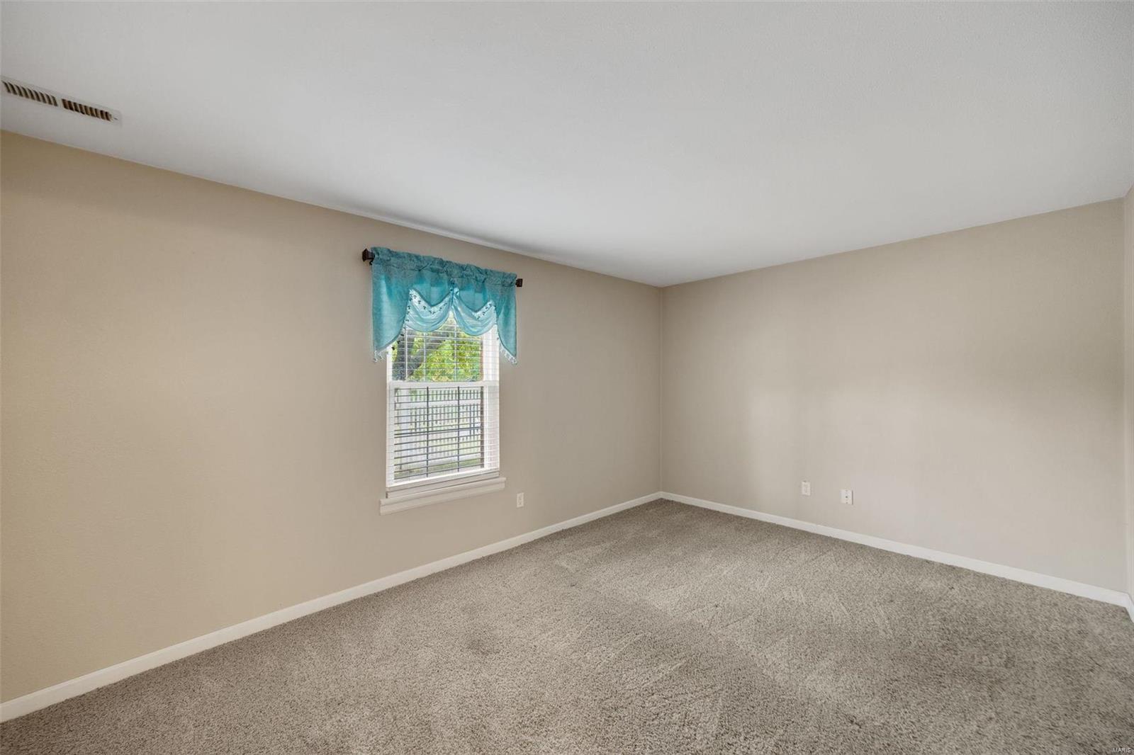 12122 Natural Bridge Road, Unit B Bridgeton, MO 63044 - Photo 7 of 21 Gallery Image 7