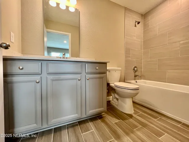 $2,180 | 403 Boracay Circle, St. Johns, FL 32259