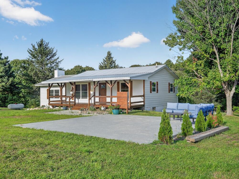 8530 Toad Lake Road Ellsworth, MI 49729 - Photo 3 of 93 2(1)