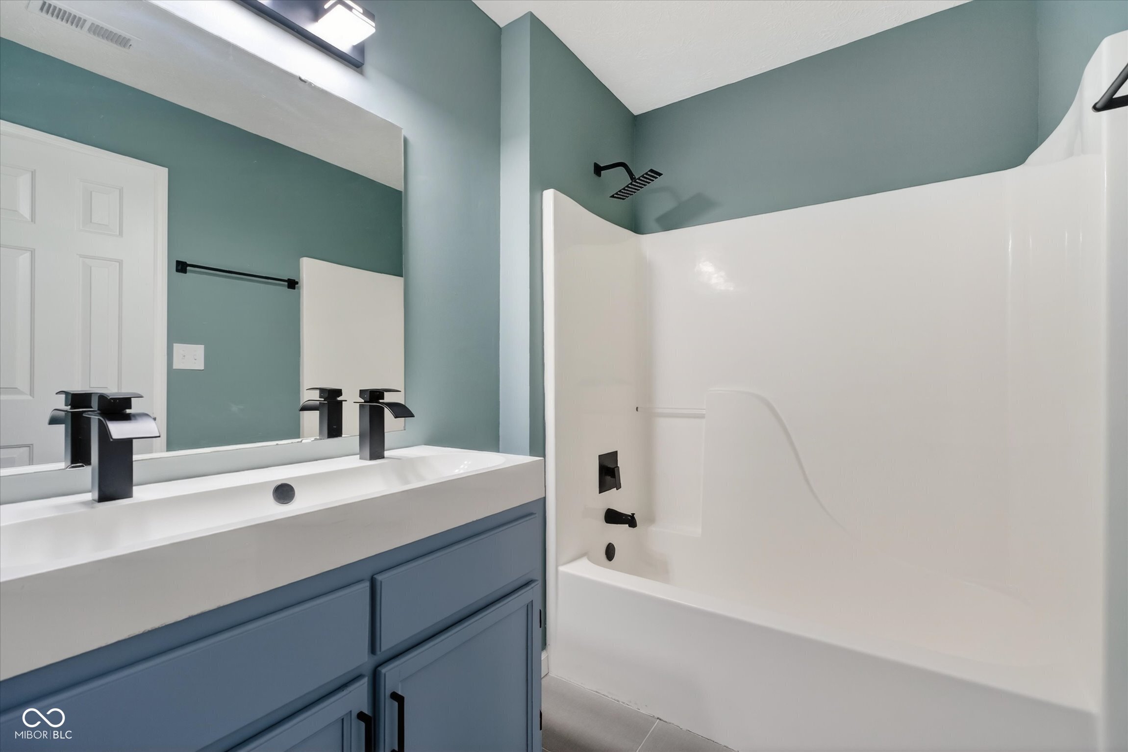 4668 Falcon Run Way Indianapolis, IN 46254 - Photo 12 of 19