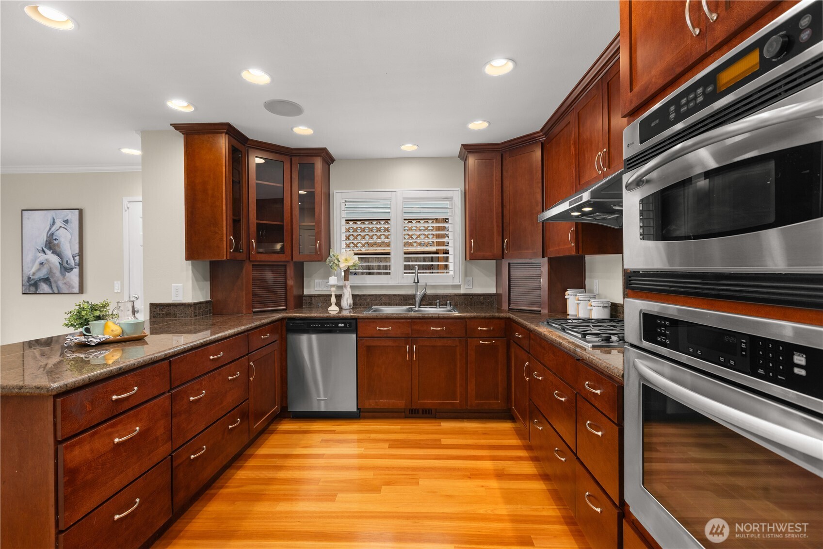 14518 112th Avenue Northeast Kirkland, WA 98034 - Photo 16 of 38