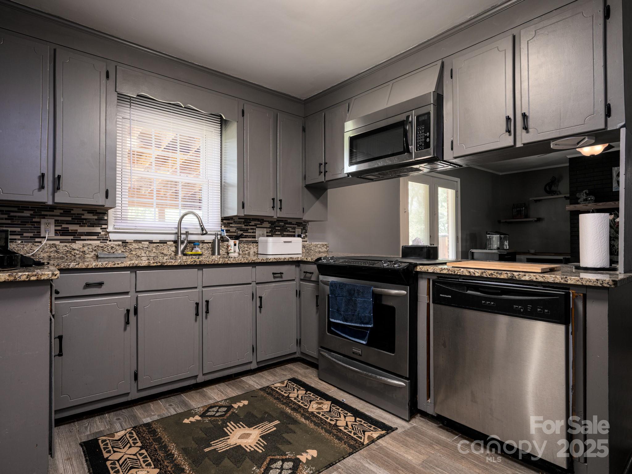 69 Katydid Drive Marion, NC 28752 - Photo 5 of 18