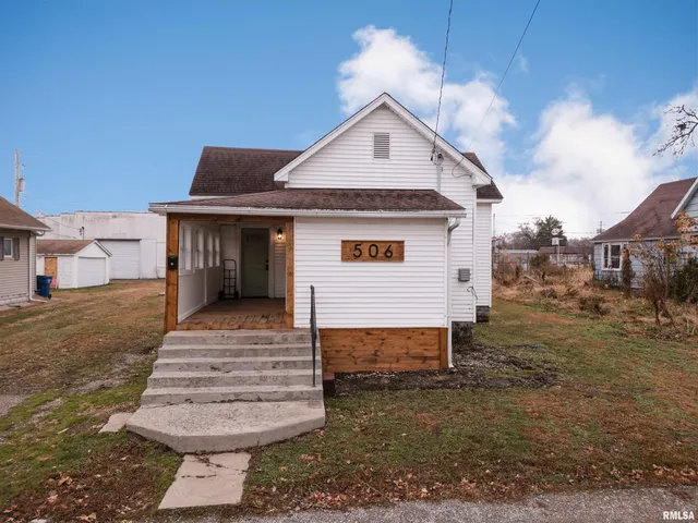 $74,900 | 506 West Poplar Street, West Frankfort, IL 62896
