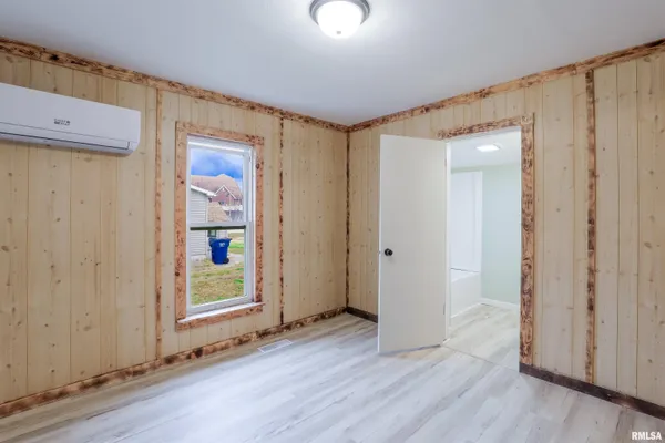 $69,900 | 506 West Poplar Street, West Frankfort, IL 62896