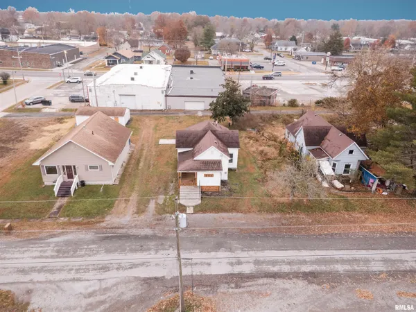 $69,900 | 506 West Poplar Street, West Frankfort, IL 62896