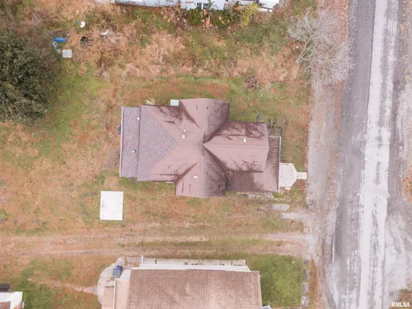 $69,900 | 506 West Poplar Street, West Frankfort, IL 62896