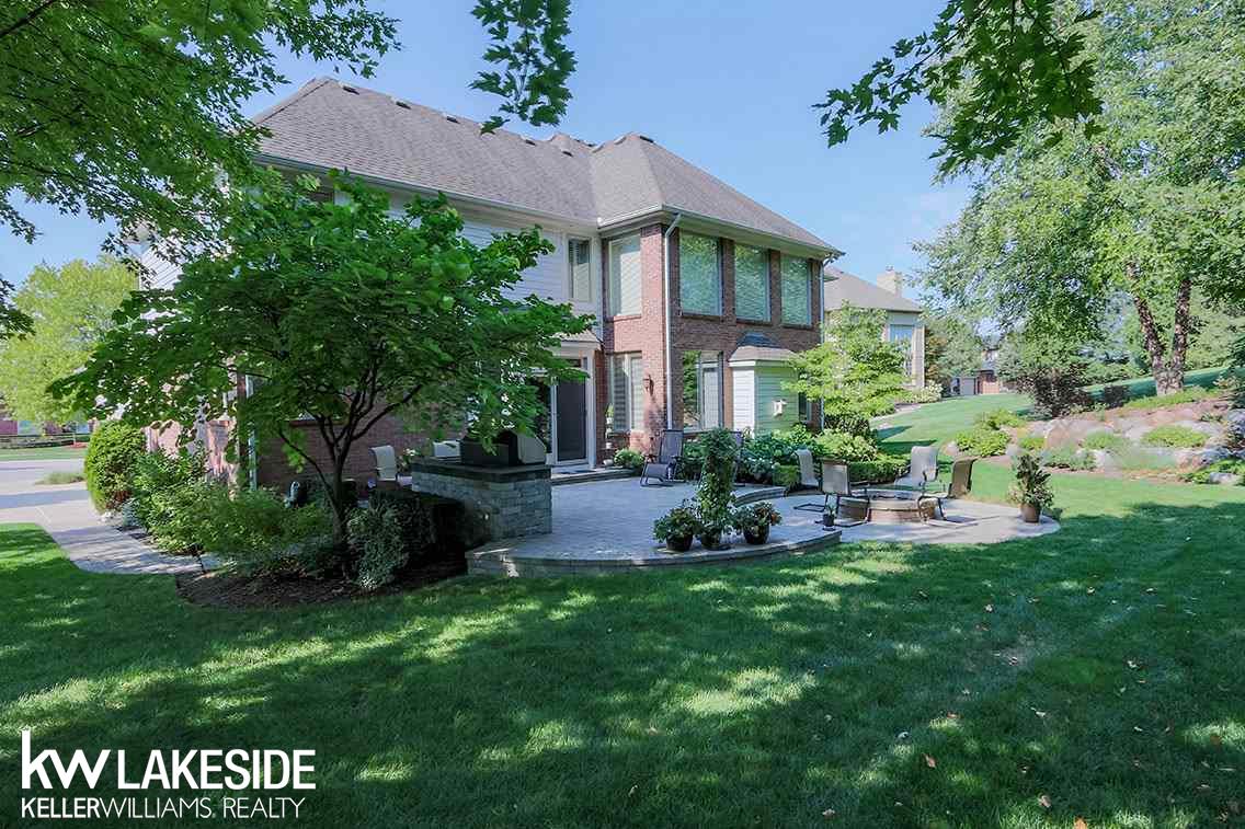 1373 Sunview Court Rochester, MI 48307 - Photo 10 of 63