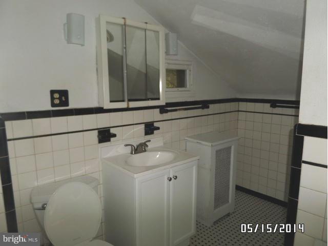 3505 Cedardale Road Baltimore, MD 21215 - Photo 13 of 20 Bath