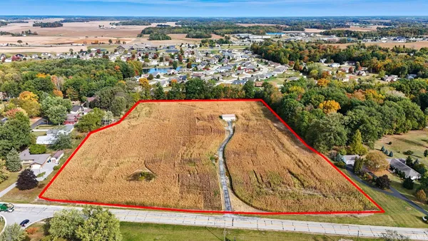 $324,900 | 1120 West Business 30, Columbia City, IN 46725