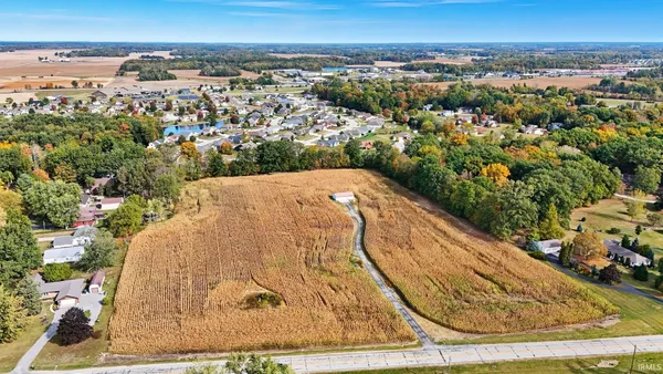 $324,900 | 1120 West Business 30, Columbia City, IN 46725