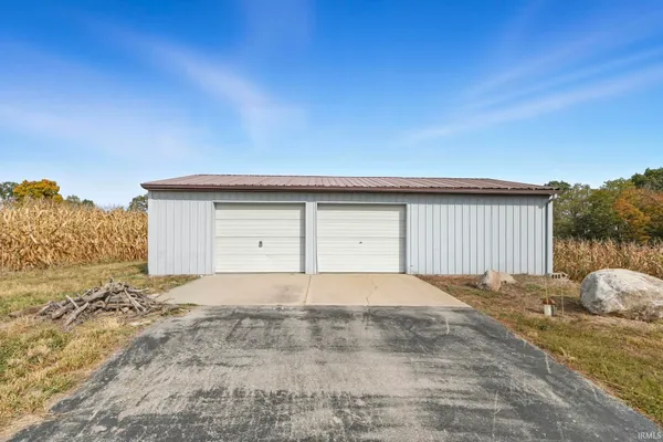 $324,900 | 1120 West Business 30, Columbia City, IN 46725