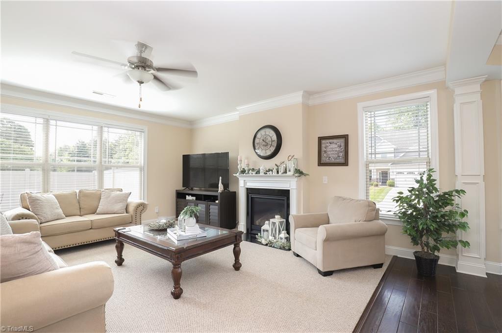 2689 Lamplight Circle High Point, NC 27265 - Photo 9 of 37