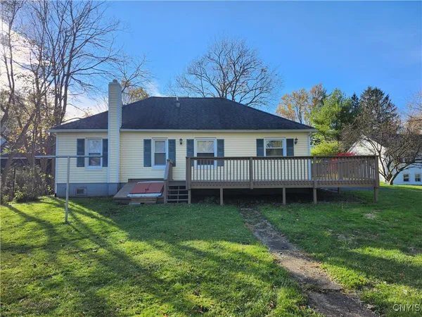 $2,500 | 2 Highland Street, Skaneateles, NY 13152