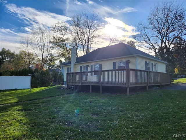 $2,500 | 2 Highland Street, Skaneateles, NY 13152