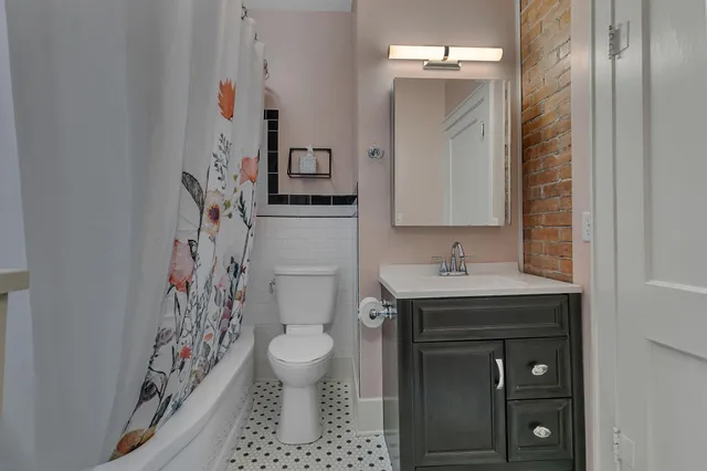 $229,900 | 117 Main Street North, New London, MN 56273