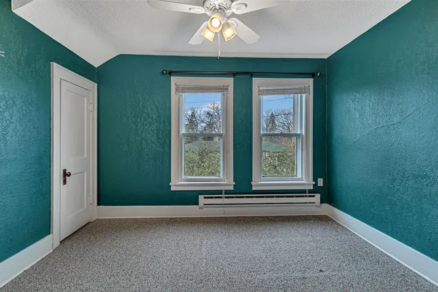 $229,900 | 117 Main Street North, New London, MN 56273