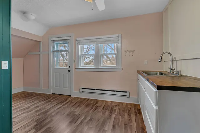 $229,900 | 117 Main Street North, New London, MN 56273