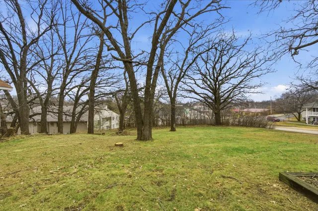 $229,900 | 117 Main Street North, New London, MN 56273